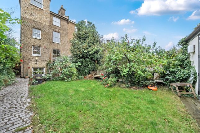 63, Rosendale Road, London photo 4