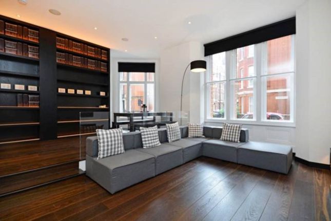 Flat to rent in Green Street, Mayfair