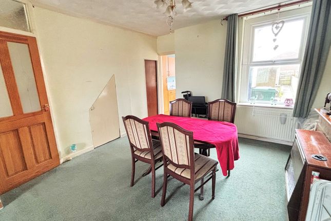 9 Clarence Road, Portland photo 4