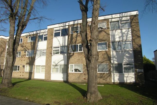 Thumbnail Flat to rent in Neale Court, Upminster Road, Hornchurch