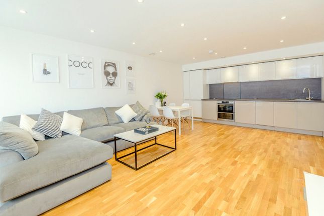 2-bed flat on Baltic Avenue, Brentford, £450,000