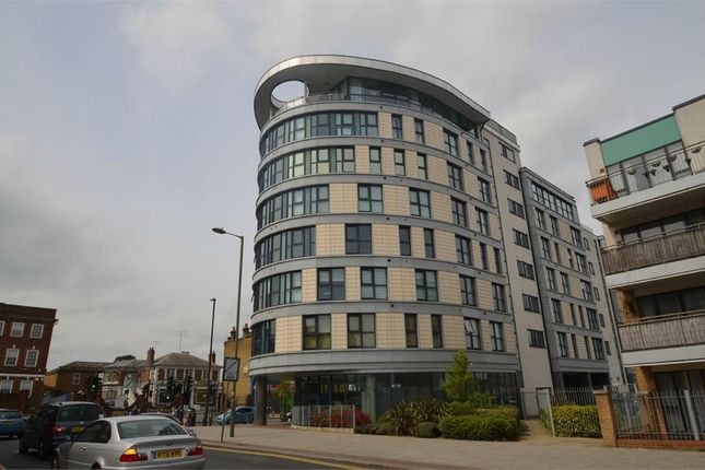 Thumbnail Flat to rent in Mannock Close, Colindale