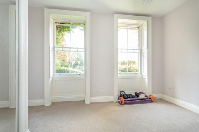Apartment 2, Manor House, Royal Quay, Uxbridge photo 4