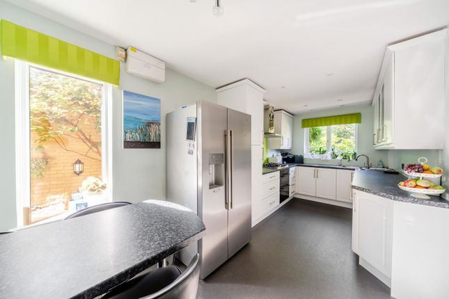 20, Neath Way, Valley Park, Chandler's Ford photo 4