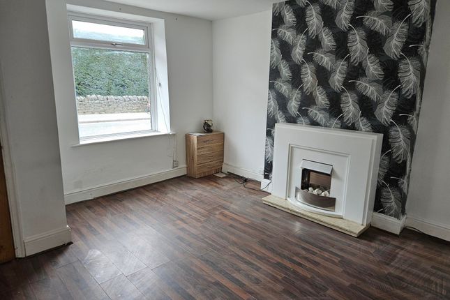Terraced house to rent in Hallsteads, Buxton