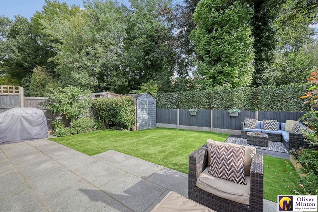 3, Meadow Walk, Standon photo 3
