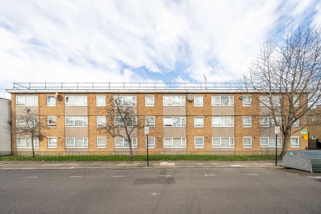 Flat for sale in Thorpedale Road, London