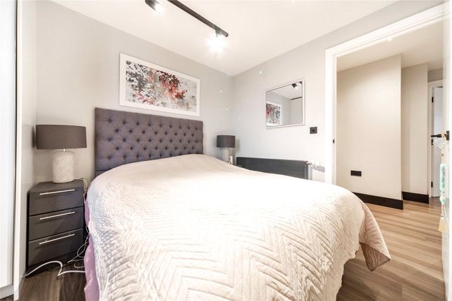 Flat for sale in Newham's Yard, 153 Tower Bridge Road
