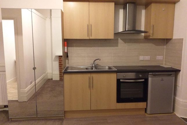 Flat 2, Cedars, 89, London Road, Camberley photo 2