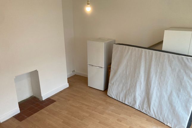 67, Norcot Road, READING photo 2
