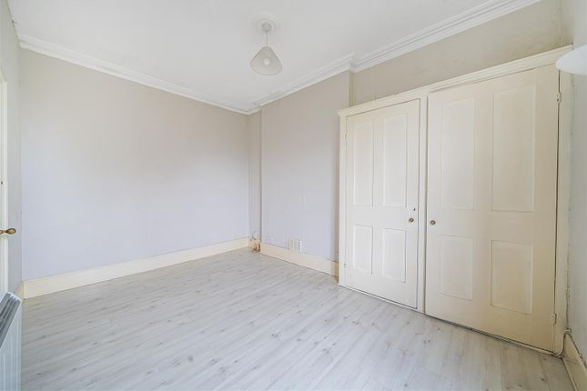 Studio for sale in South Bank Terrace, Surbiton