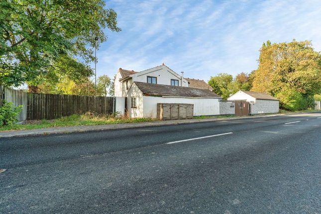 3-bed detached on The Hawk, New Holland Road, Barrow-Upon-Humber, £415,000