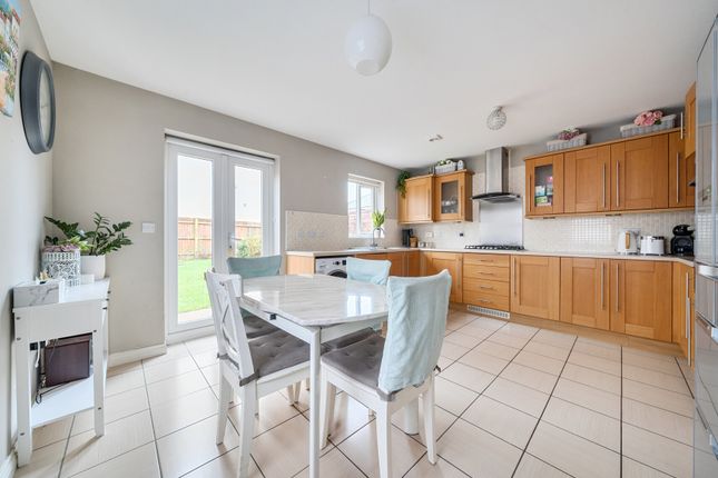 19, Alvington Drive, Gloucestershire photo 4