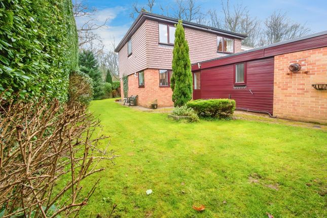 Detached house for sale in Willowdene Court, Brentwood, Essex