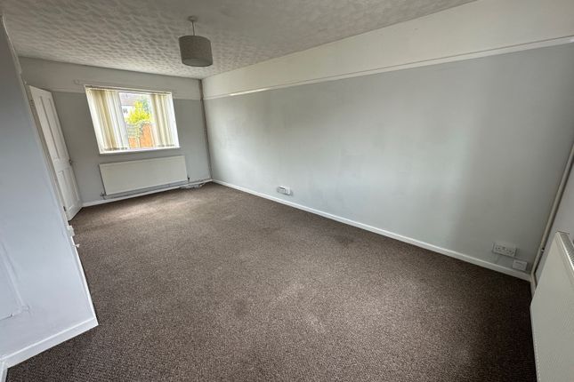 63, Bramhall Road, Crewe photo 4