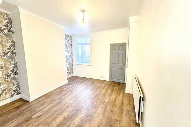 Leeming Lane South, Mansfield Woodhouse photo 4
