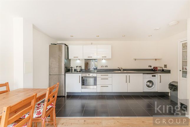 Flat for sale in Beckwith Close, Enfield