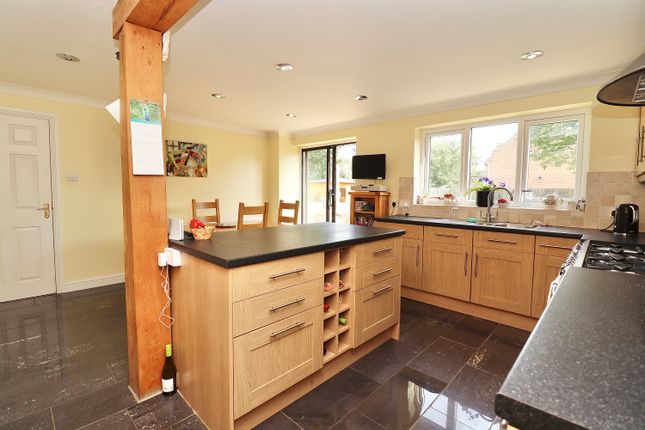 10, Carlisle Gardens, Horncastle photo 3