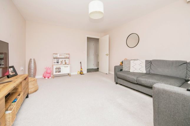 Flat for sale in Wallace Road, Colchester