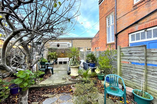 End terrace house for sale in Kingston Road, Portsmouth