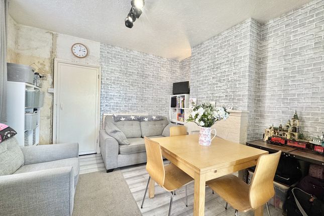 10, St. Johns Crescent, Sandown photo 2