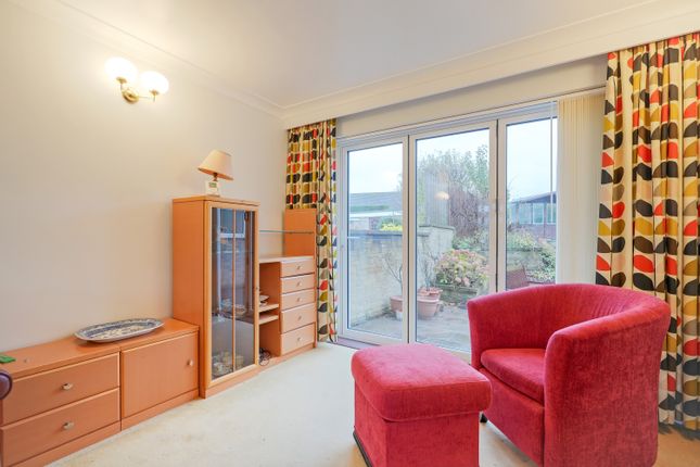 2, Westbank Close, Dronfield photo 4