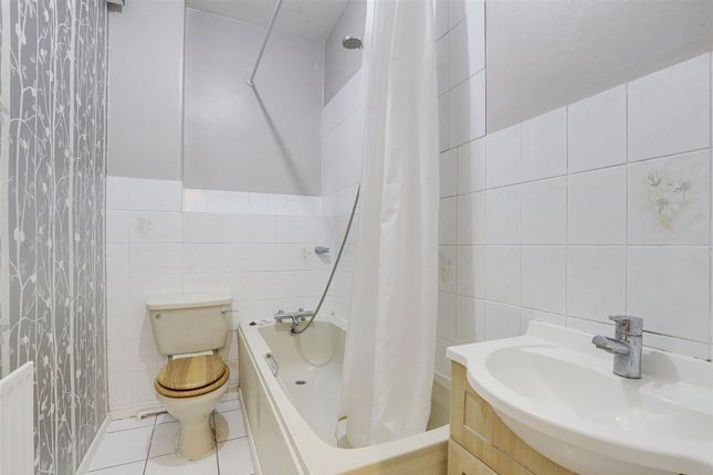 Flat C, 60 Loughborough Road, Nottingham photo 4