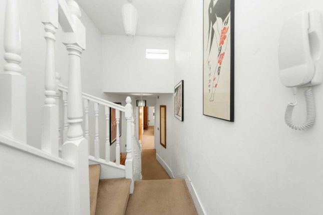 Thumbnail Flat to rent in Crewdson Road, London