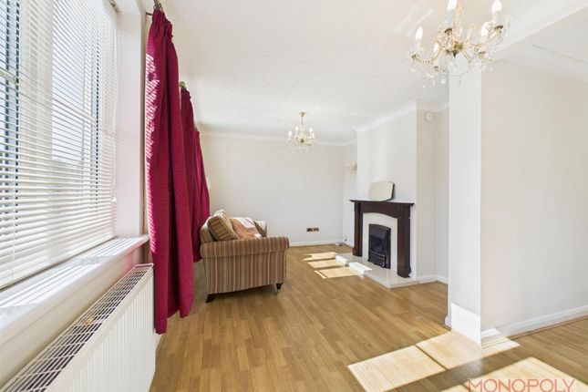 5 Wynnstay Lane, Wrexham photo 4