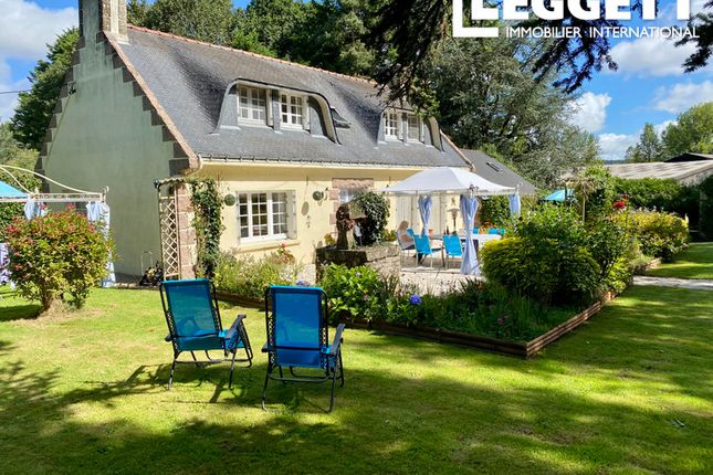 Thumbnail Villa for sale in Langonnet, Morbihan, Bretagne