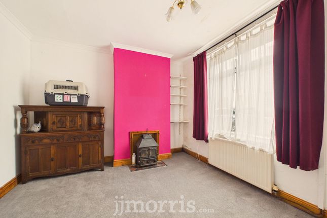 34 Plas Y Gamil Road, Goodwick photo 2
