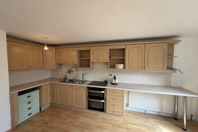 80, Runcorn photo 3