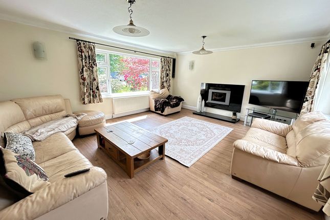 2 Willow Lane, Crewe photo 2