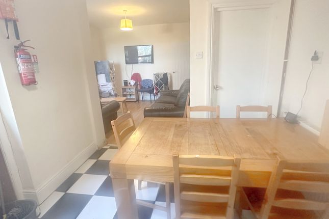 End terrace house to rent in Rothesay Avenue, Nottingham
