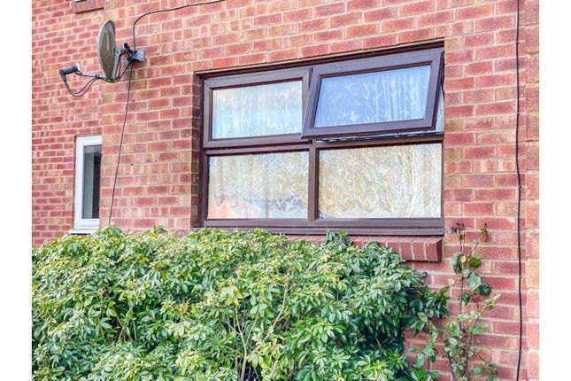 Flat for sale in Rangeworthy Close, Redditch