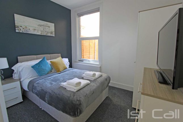 Room 2, 4, Honiton Road, Southend On Sea photo 2