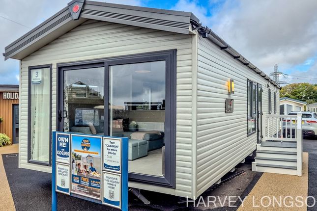 3-bed caravan on Solent Breezes Holiday Park, Hook Lane Warsash, Near Southampton, £109,995