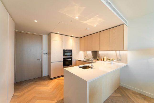 Flat for sale in .07 Principal Tower, London, London