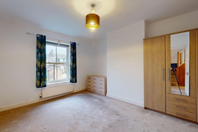 58, Carlton Street, Otley photo 4