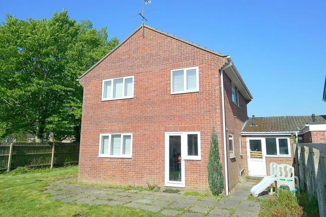 30, Bucklers Way, Bournemouth photo 3