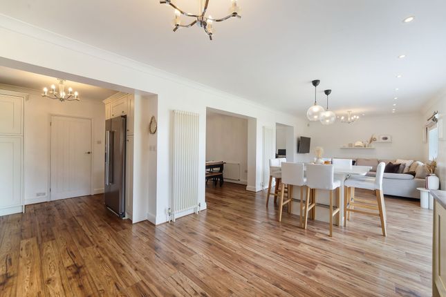 47 Shawley Way, Epsom photo 2