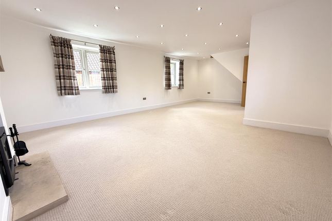7, Grantham Road, Bottesford photo 4