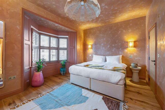 Penthouse, 7, Queen Square, Brighton photo 4