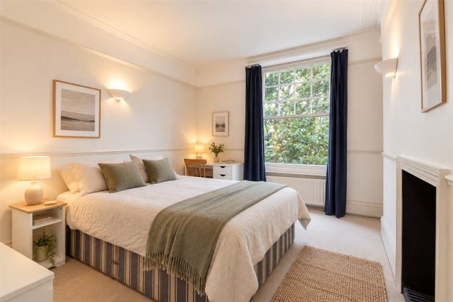 Lower Richmond Road, London photo 4