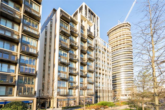 Thumbnail Flat for sale in Lincoln Apartments, White City, London