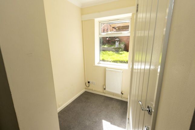 Detached house to rent in Dudley Road West, Tividale, Oldbury, West Midlands