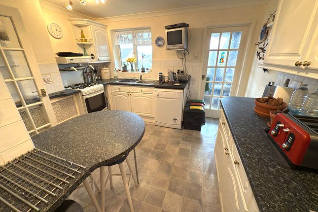 8, Nelson Drive, Exmouth photo 2