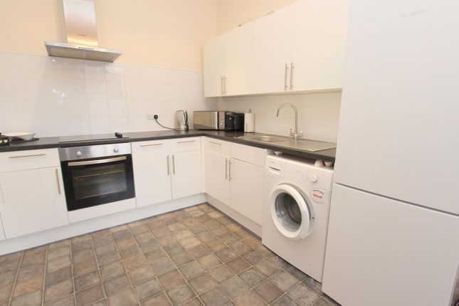 Flat 1 Griffin Chambers, 13 High Street, Leighton Buzzard photo 3