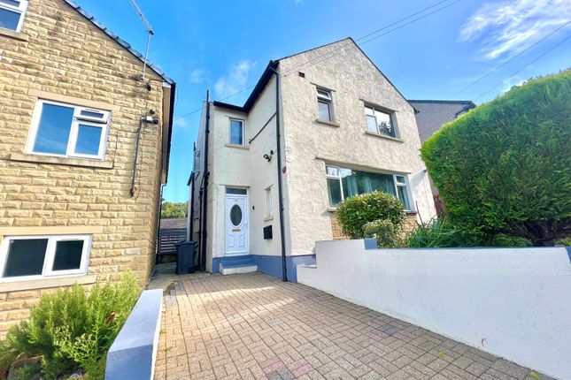 Thumbnail Detached house to rent in Wood Lane, Huddersfield