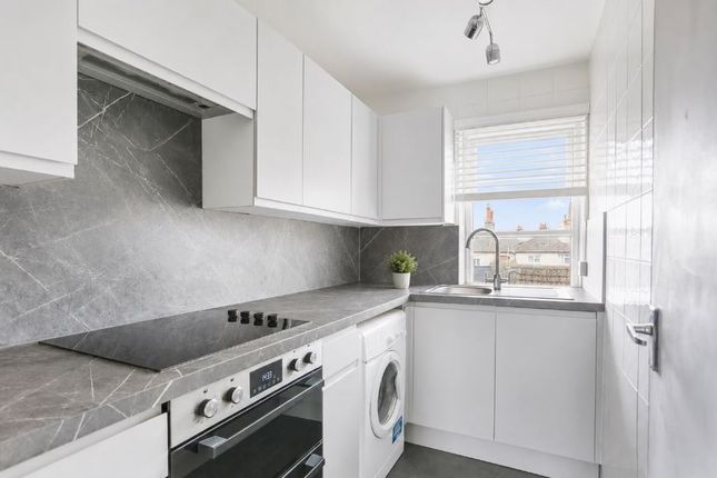 Flat 11 Northumberland Court, Marine Parade, Brighton photo 2
